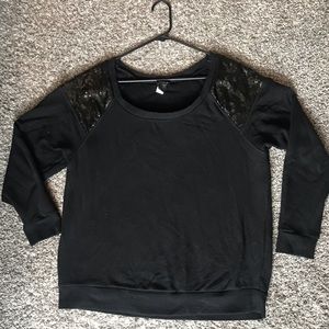 Sweater with sequins *TORRID*